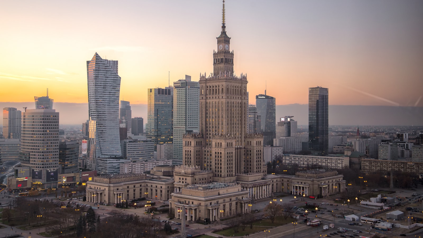 Panorama Warszawy — najem krótkoterminowy mieszkań